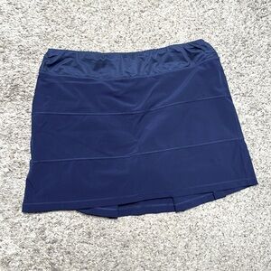 Taylor Jordan Women’s golf skirt - size 8